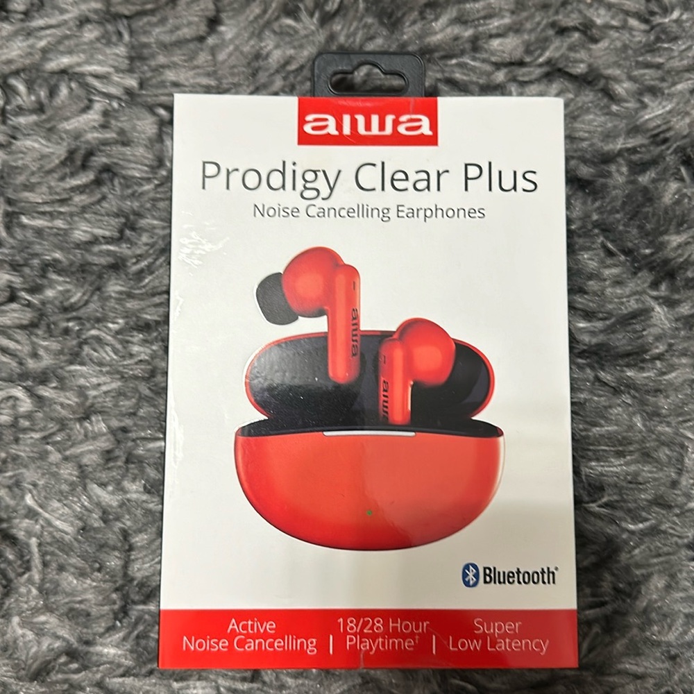 Noice canceling wire free headphones